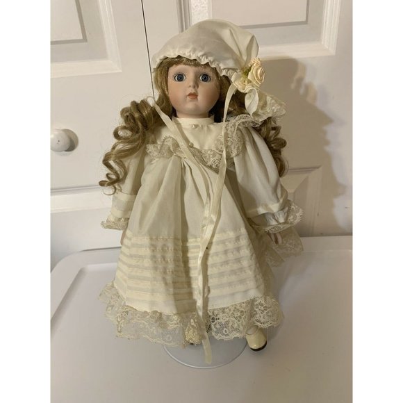 Vintage Musical Porcelain Bradley’s Doll Big Eye Girl 14” - Picture 7 of 11
